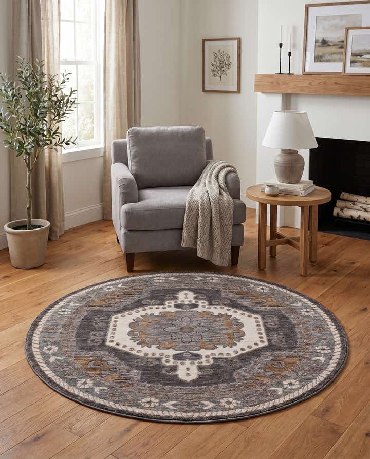 5' x 5' Grand Tradition Round Rug