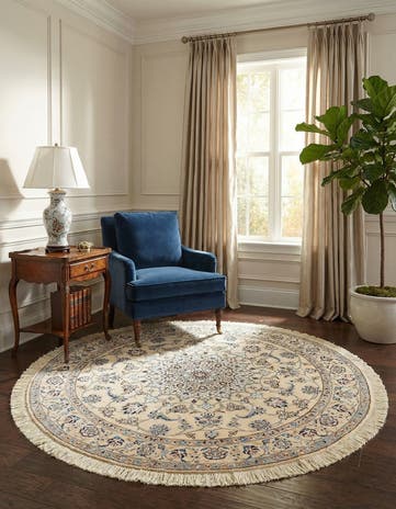 4' 11 x 4' 11 Nain Wool Round Rug