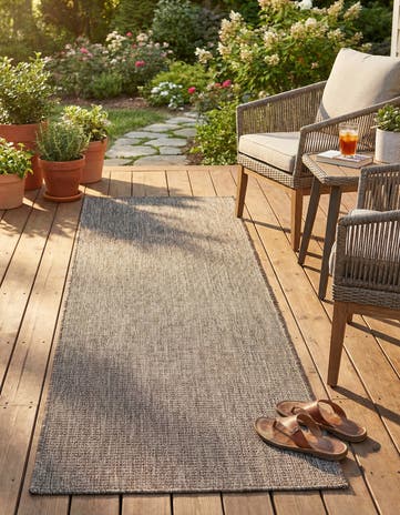 2' x 6' Easy-Clean Solid Indoor / Outdoor Runner Rug