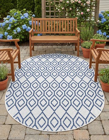 Ivory and Blue Easy-Clean Jill Zarin Indoor / Outdoor Oval Rug