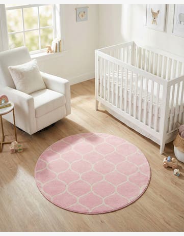 Light Pink Trellis Frieze Round Rug