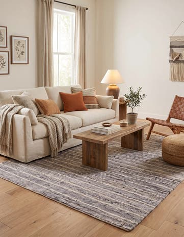 4' 9 x 6' 11 Hand Knotted Moroccan Wool Rug
