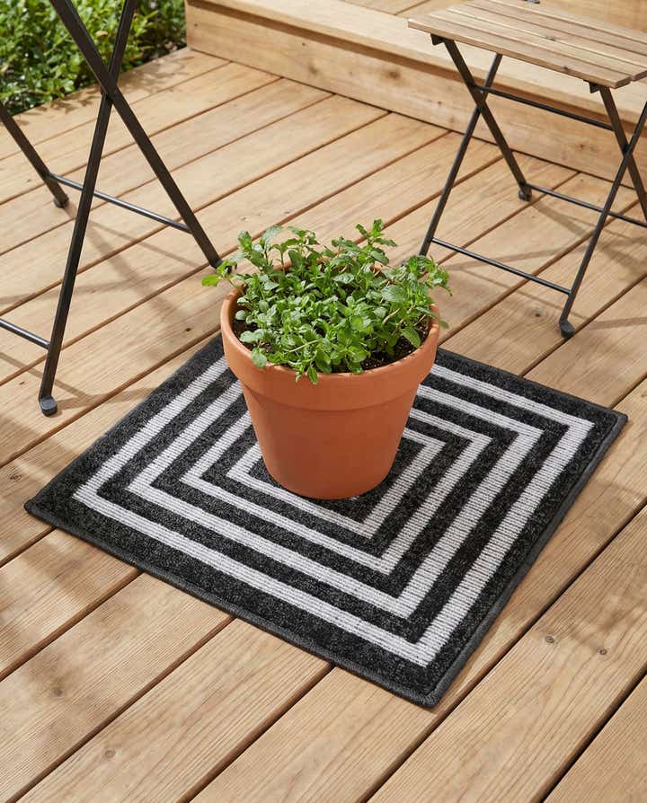 1' 8 x 1' 8 Easy-Clean Sabrina Soto Prescott Indoor / Outdoor Sample Rug