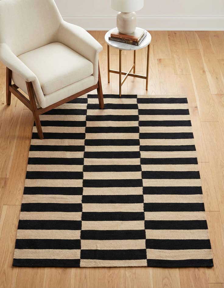 Detail image of 3' 4 x 4' 10 Hand Woven Kilim Modern Wool Rug