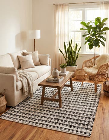 Black and White Hand Woven Chindi Jute Rug