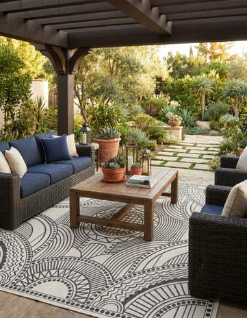 12' x 12' Easy-Clean Traditional Indoor / Outdoor Square Rug