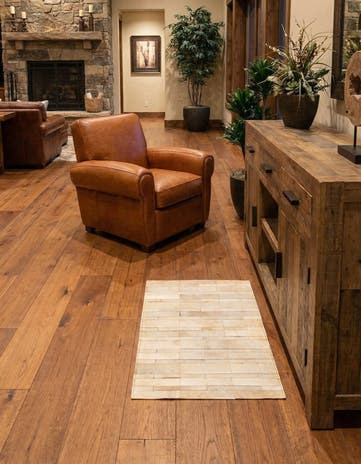 2' 1 x 3' Cowhide Rug
