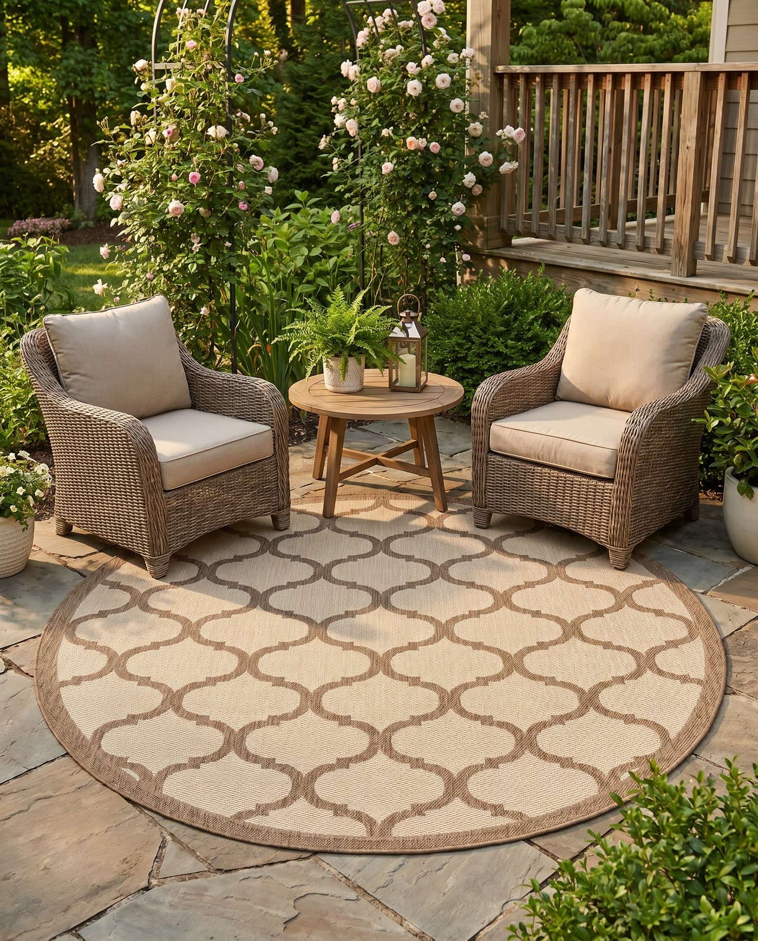 6' x 6' Easy-Clean Trellis Indoor / Outdoor Round Rug