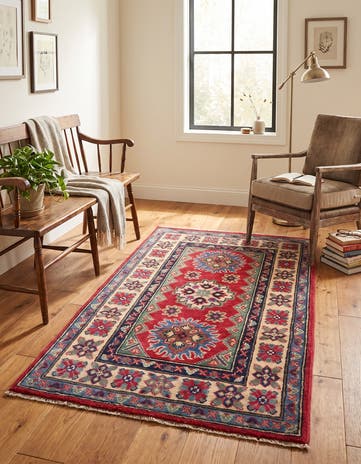 2' 7 x 4' 7 Hand Knotted Kazak Rug