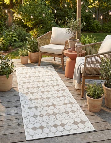 Ivory and Gray Easy-Clean Lattice Indoor / Outdoor Runner Rug
