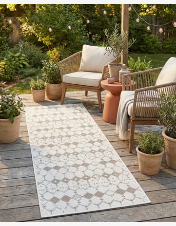 Ivory and Gray Easy-Clean Lattice Indoor / Outdoor Runner Rug