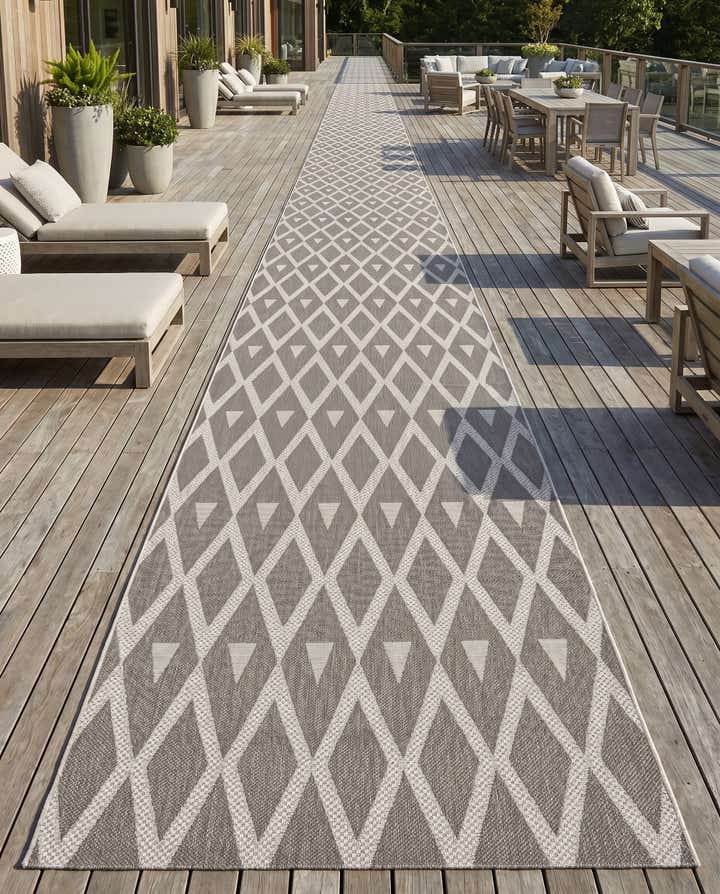 5' x 82' Easy-Clean Indoor / Outdoor Runner Rug