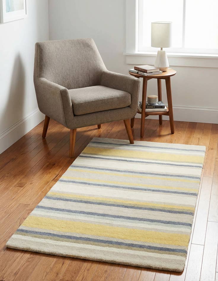 Detail image of 2' 8 x 4' 10 Luna Wool Rug