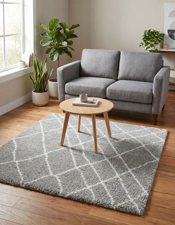 5' 3 x 5' 3 Soft Touch Shag Square Rug