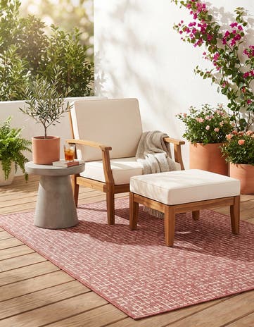 4' x 6' Easy-Clean Checkered Indoor / Outdoor Rug
