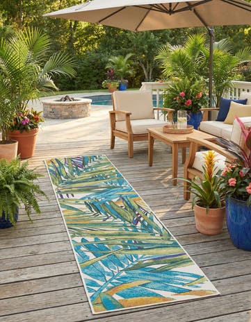 2' 7 x 12' Easy-Clean Botanical Indoor / Outdoor Runner Rug