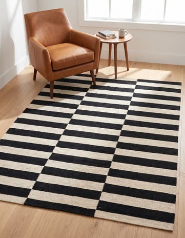 3' 7 x 4' 9 Hand Woven Kilim Modern Wool Rug