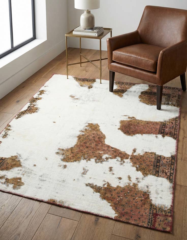 Detail image of 4' 2 x 5' 2 Hand Knotted Ultra Vintage Persian Wool Square Rug