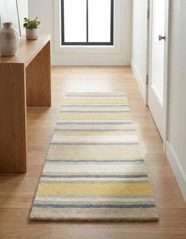 Detail image of 2' 8 x 5' Luna Wool Rug