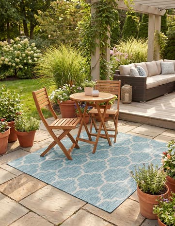 5' 3 x 5' 3 Easy-Clean Lattice Indoor / Outdoor Square Rug