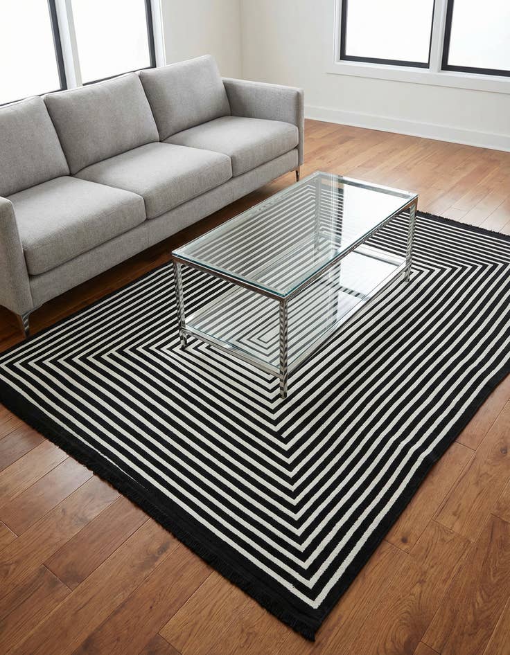 Detail image of 4' x 6' Milano Rug