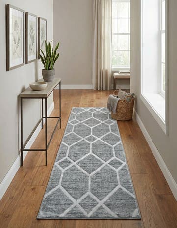 2' x 8' Lattice Trellis Runner Rug