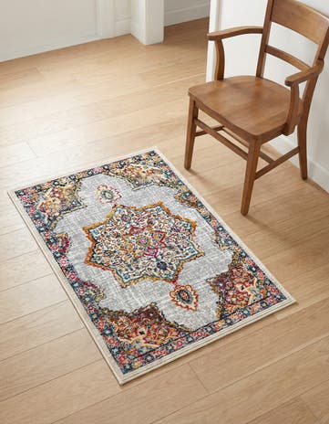 2' 2 x 3' 3 Budapest Rug