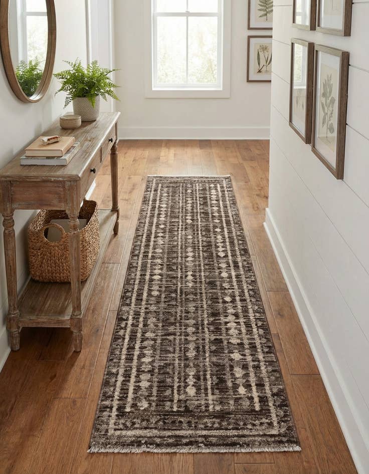 Detail image of 2' x 7' 7 Grand Tradition Runner Rug