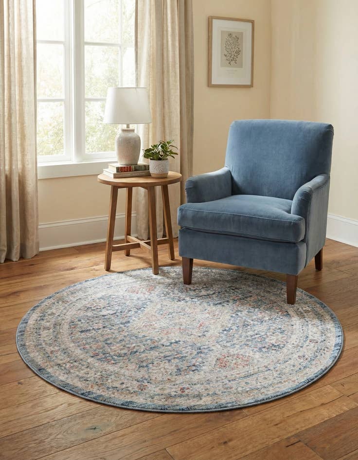 Detail image of 3' 10 x 3' 10 Noble Round Rug