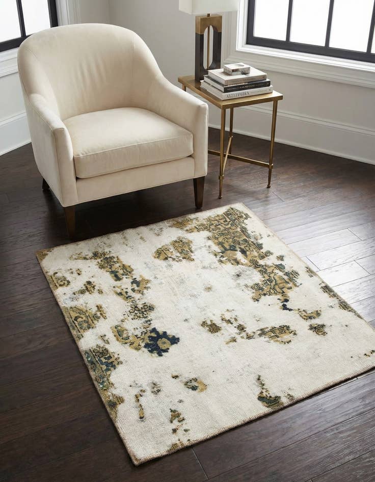 Detail image of 3' x 3' 9 Hand Knotted Ultra Vintage Persian Wool Square Rug