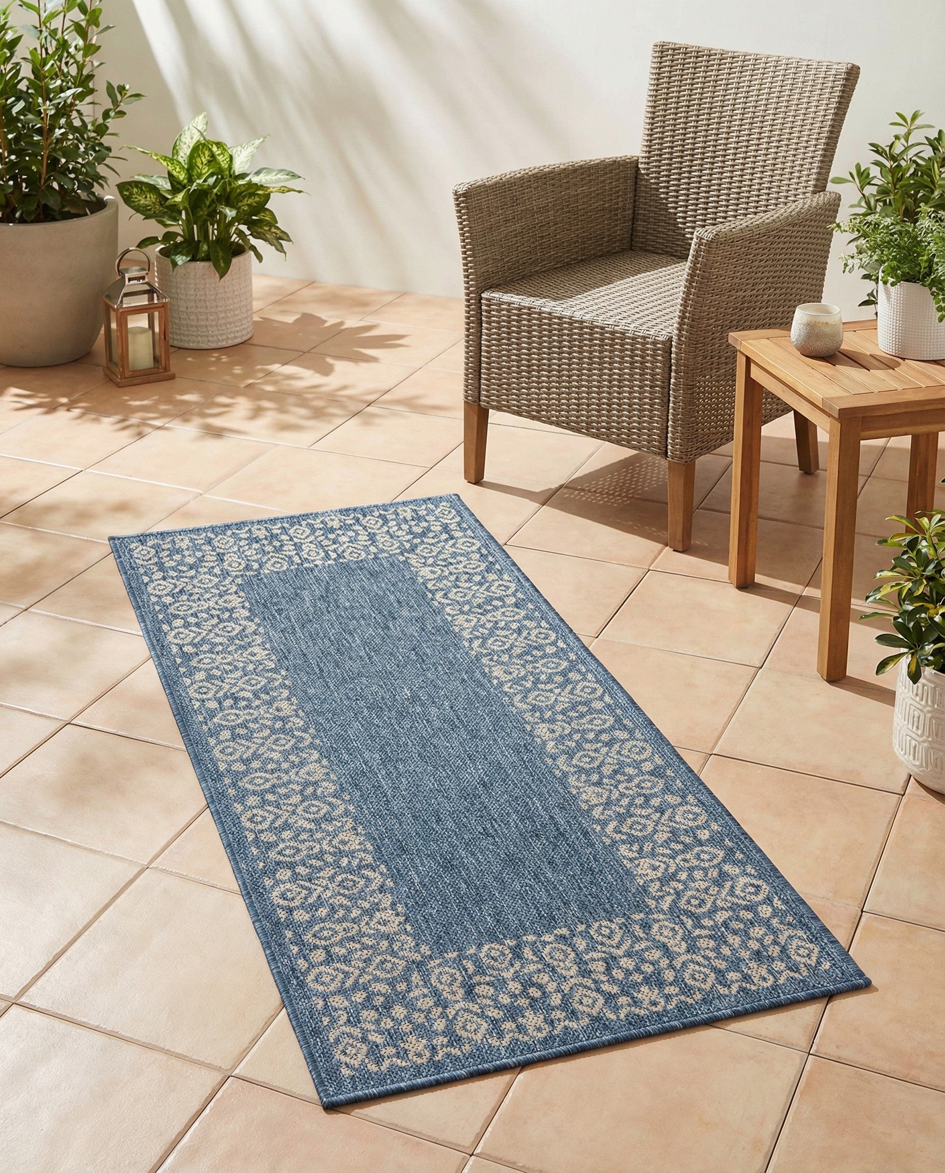 2' x 4'  Washable Border Indoor / Outdoor Runner Rug
