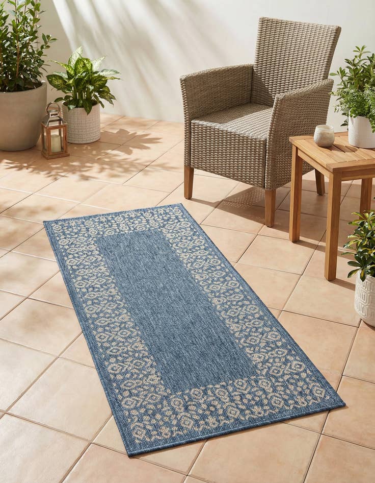 Detail image of 2' x 4' Easy-Clean Border Indoor / Outdoor Runner Rug