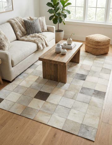 3' 11 x 5' 10 Cowhide Stocks Rug