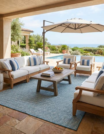 9' x 12' 2 Easy-Clean Lattice Indoor / Outdoor Rug