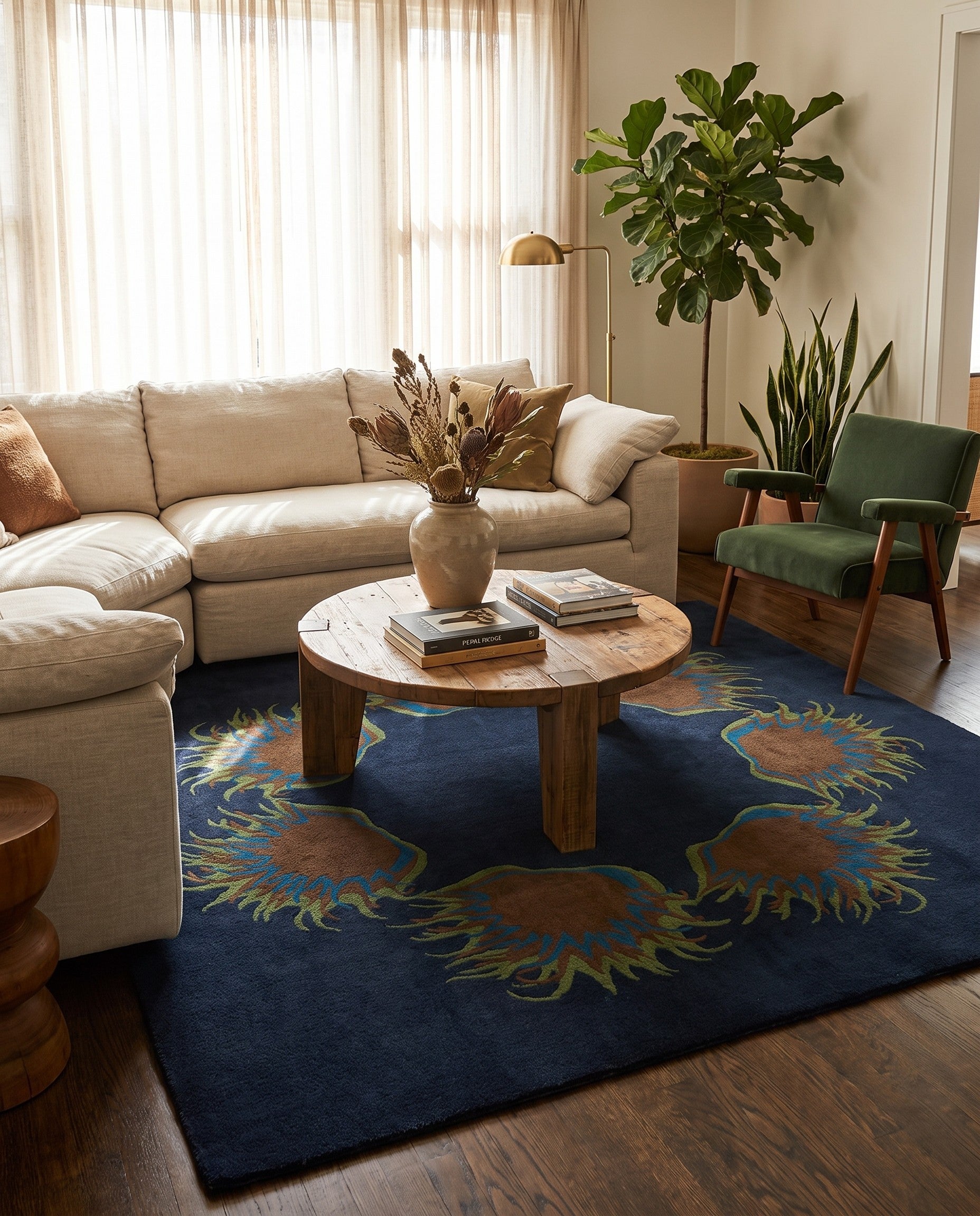 7' 5 x 7' 7 Luna Square Rug