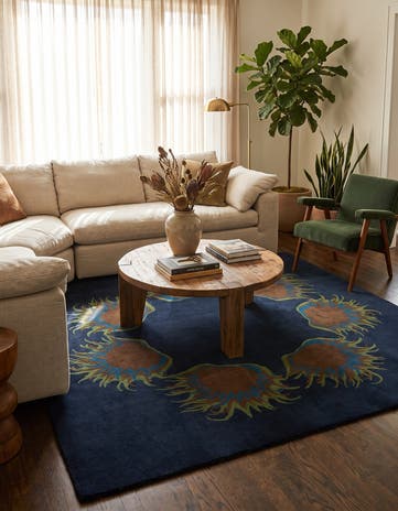 7' 5 x 7' 7 Luna Square Rug