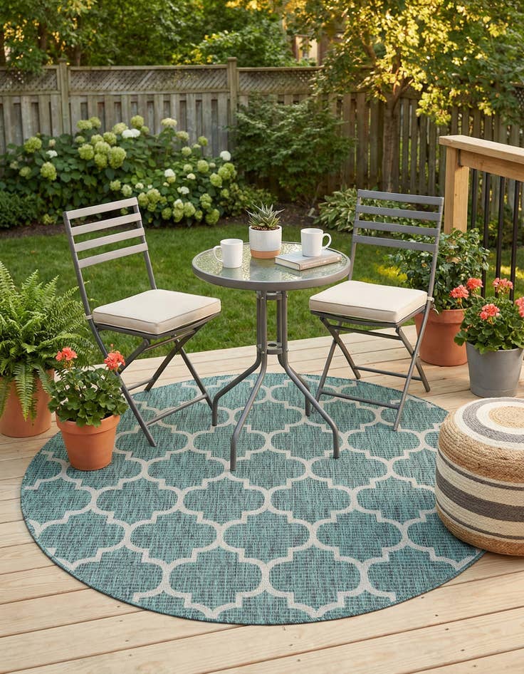 Detail image of 6' x 6' Washable Lattice Indoor / Outdoor Round Rug