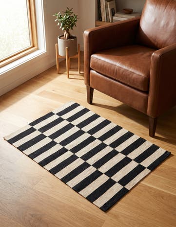 2' 7 x 3' 11 Hand Woven Kilim Modern Wool Rug