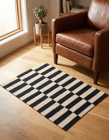 2' 7 x 3' 11 Hand Woven Kilim Modern Wool Rug