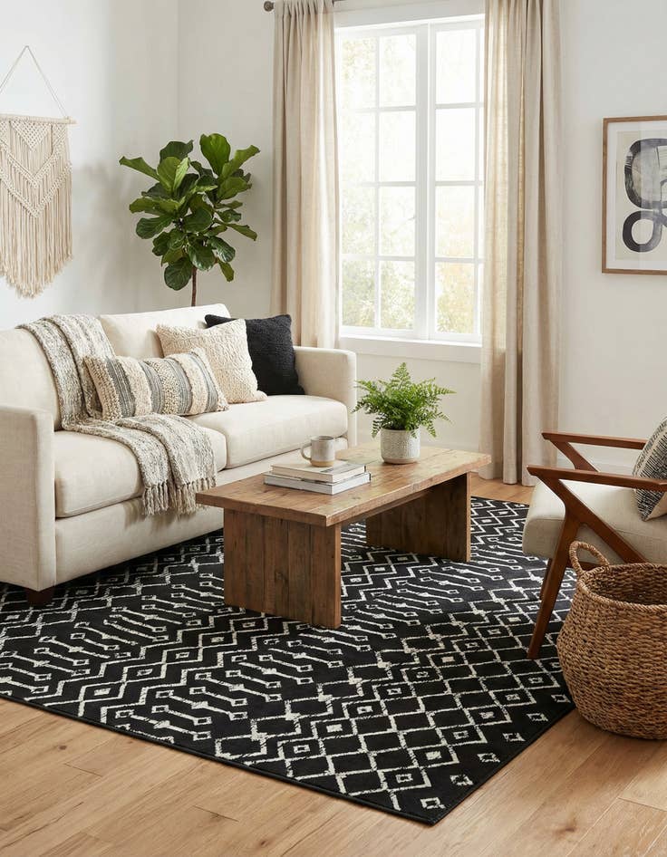 Detail image of 7' 10 x 7' 10 Kasbah Trellis Square Rug