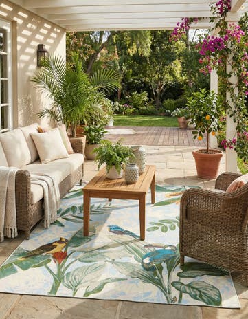 5' 3 x 8' Easy-Clean Botanical Indoor / Outdoor Rug