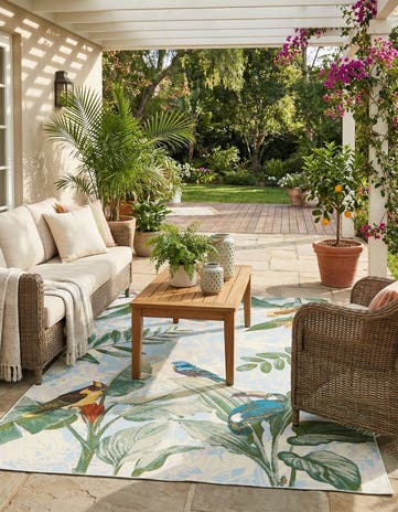 5' 3 x 8' Easy-Clean Botanical Indoor / Outdoor Rug