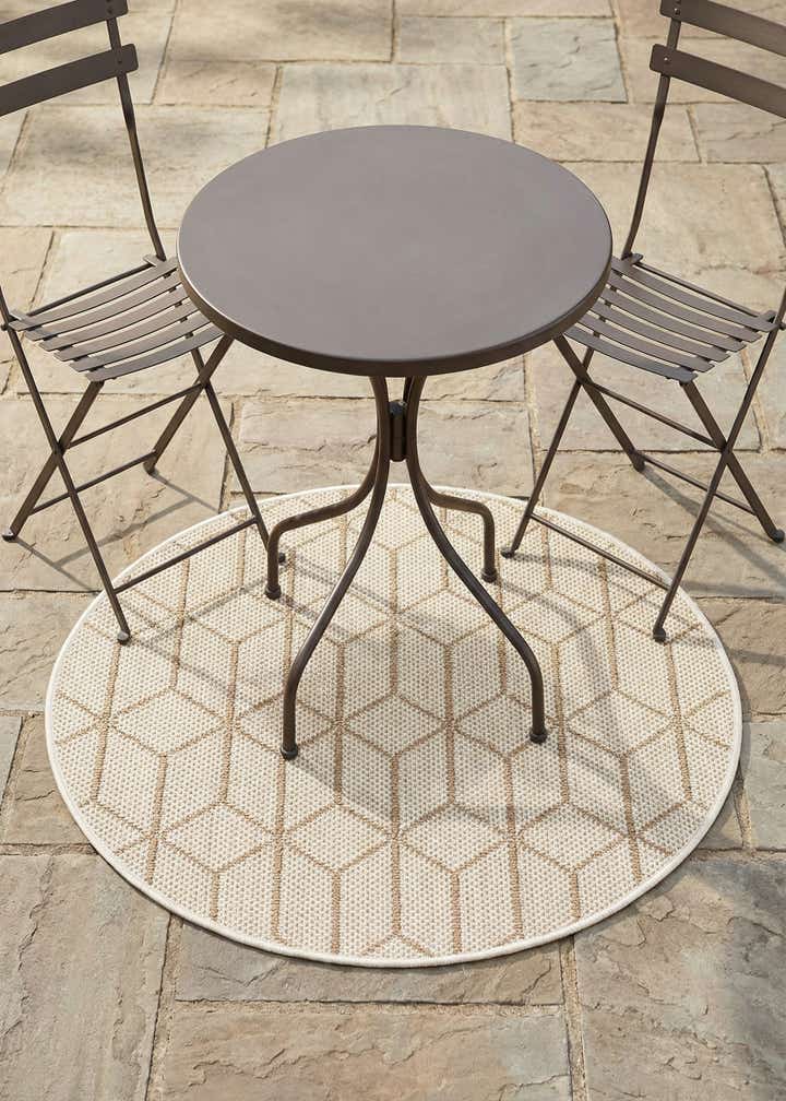 3' 1 x 3' 1 Easy-Clean Lattice Indoor / Outdoor Round Rug
