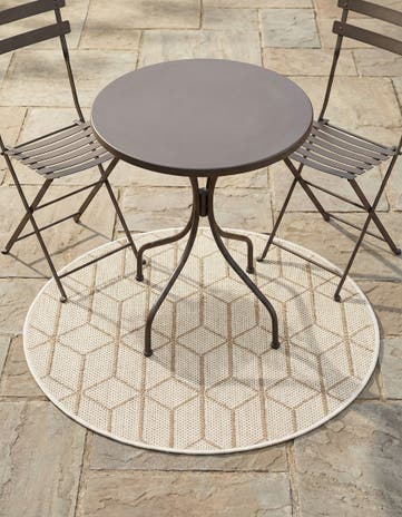 3' 1 x 3' 1 Easy-Clean Lattice Indoor / Outdoor Round Rug