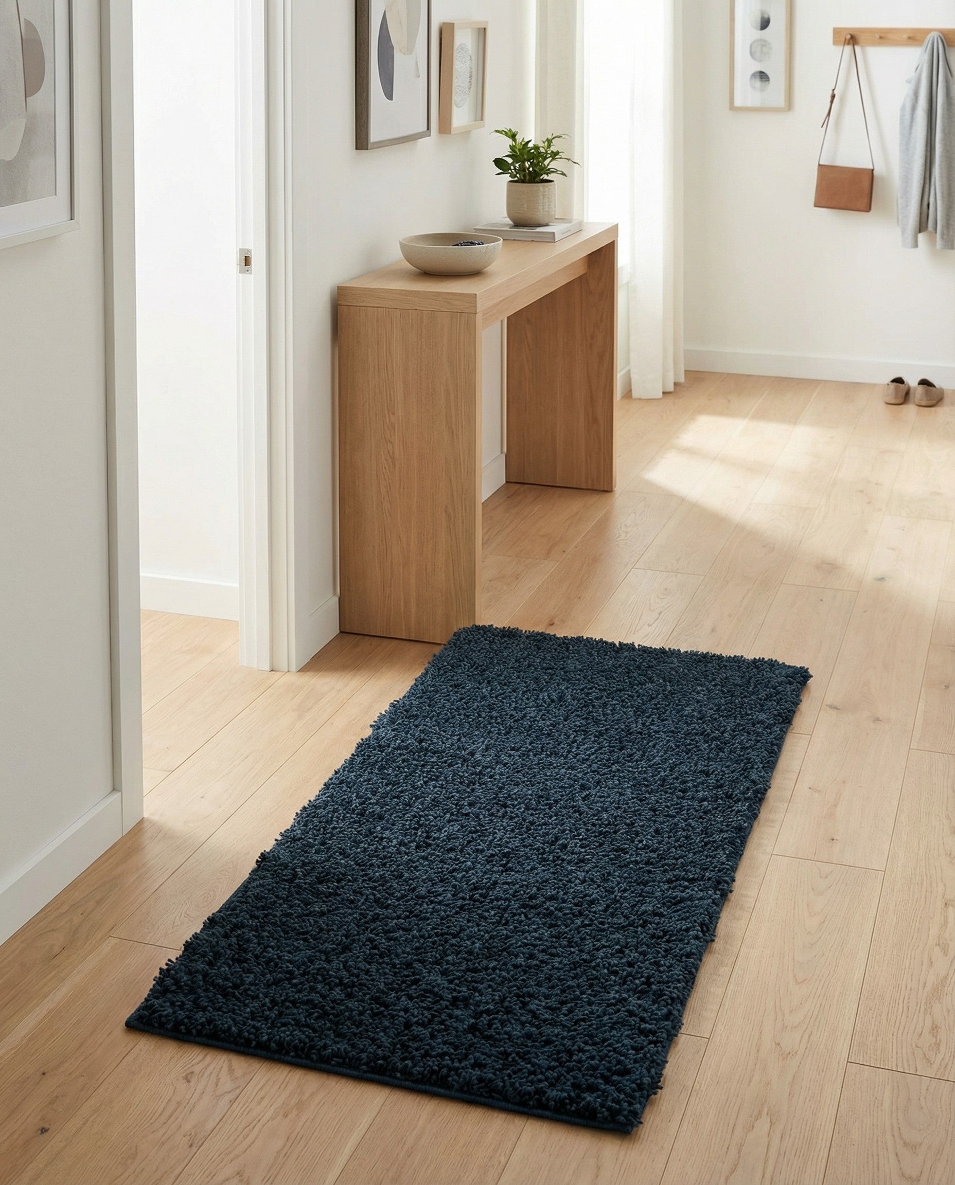 2' x 4' Solid Shag Runner Rug