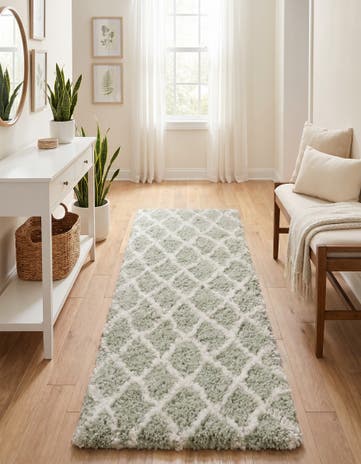 2' 7 x 10' Moroccan Shag Runner Rug