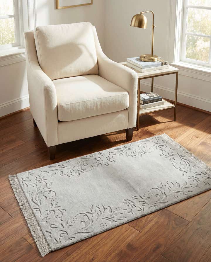 2' 7 x 4' 11 Hand Knotted Darya Wool Rug