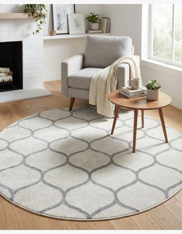 5' 3 x 5' 3 Trellis Frieze Round Rug