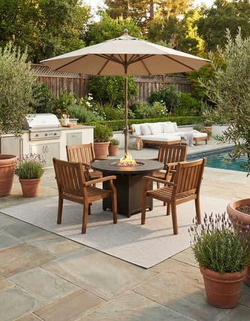 Light Gray Easy-Clean Solid Indoor / Outdoor Square Rug