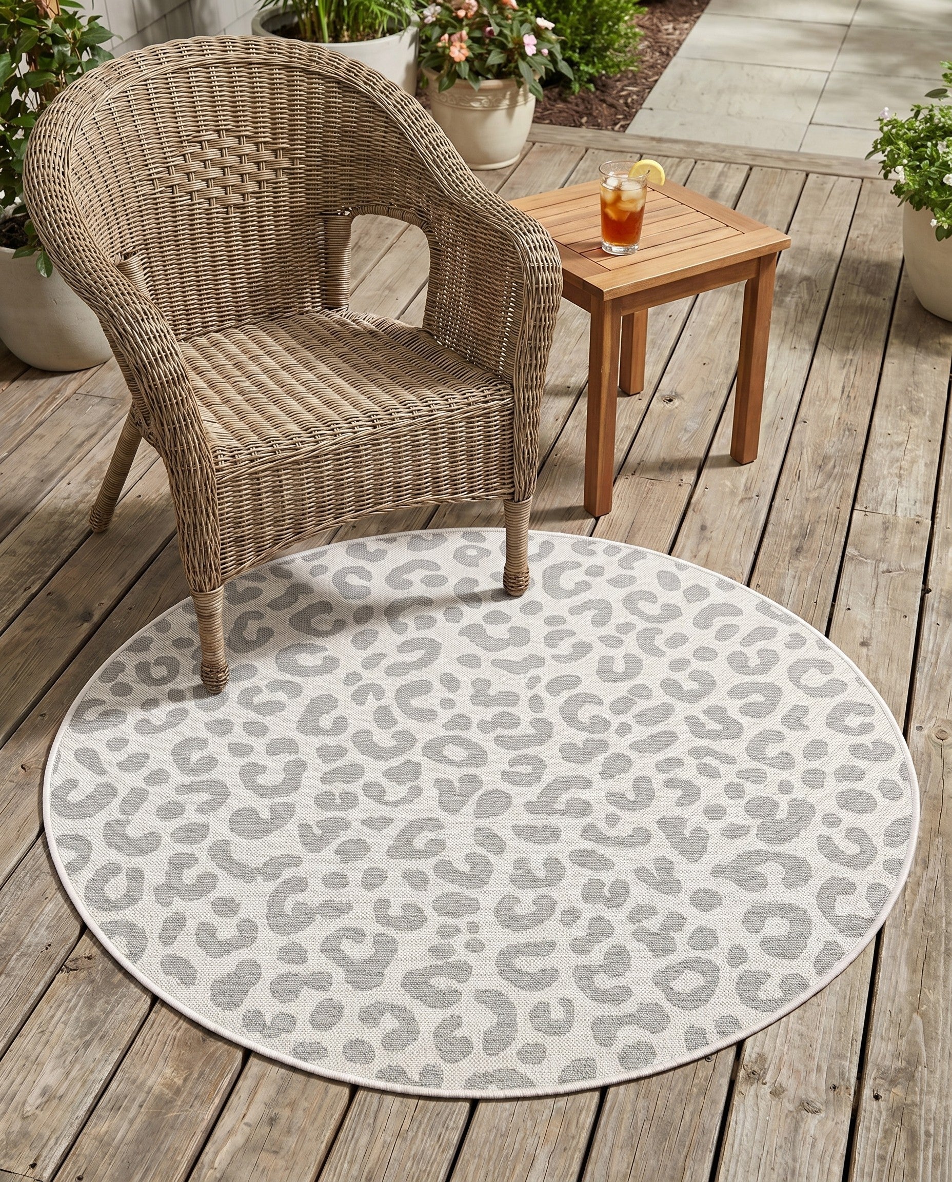 Ivory Gray Easy-Clean Safari Indoor / Outdoor Round Rug